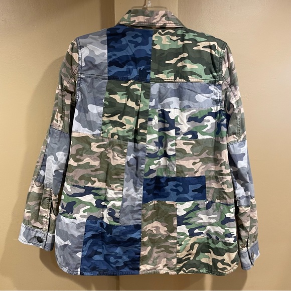 GAP Camouflage Jacket - Picture 2 of 6